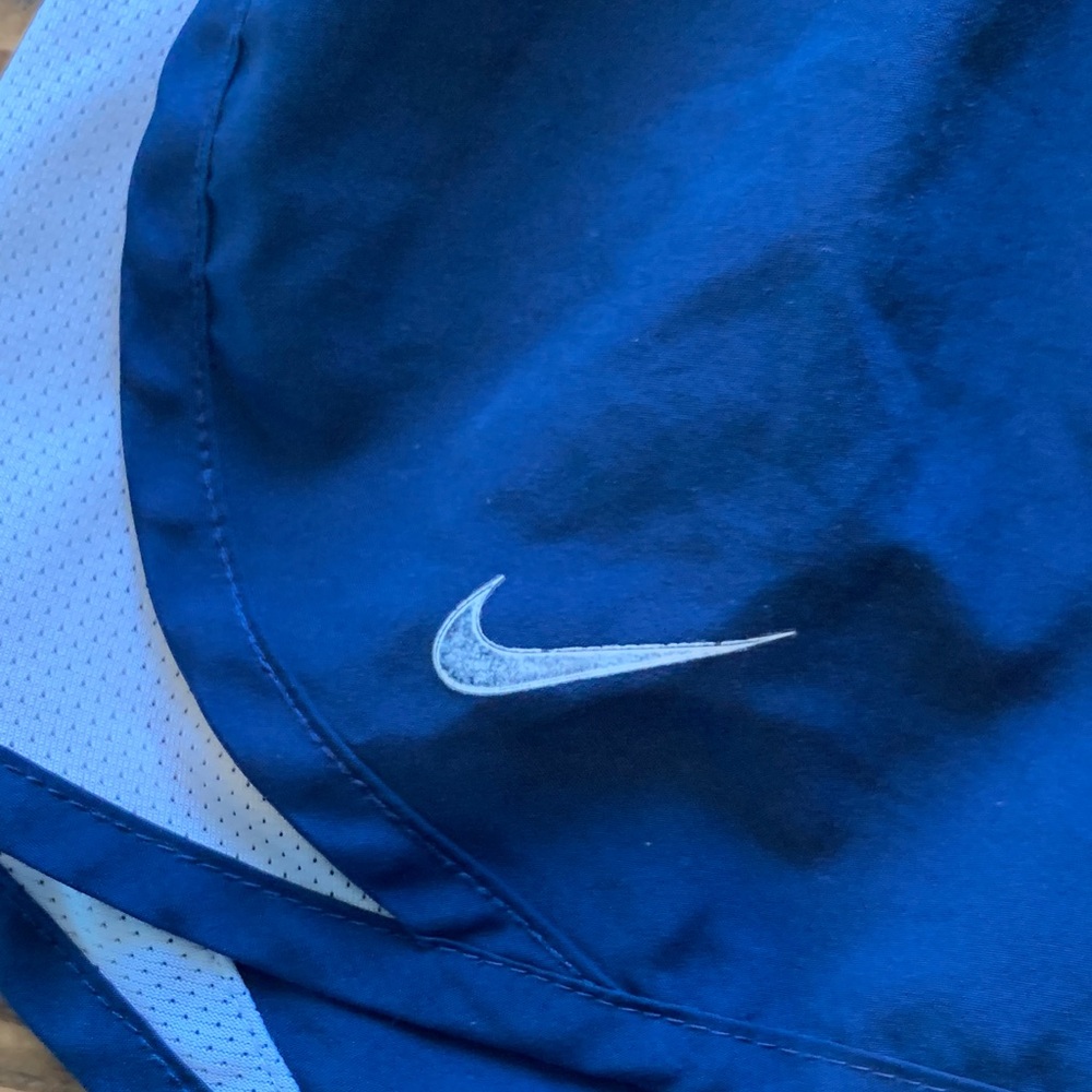 2 pairs of Nike shorts pink and navy blue - Picture 8 of 10